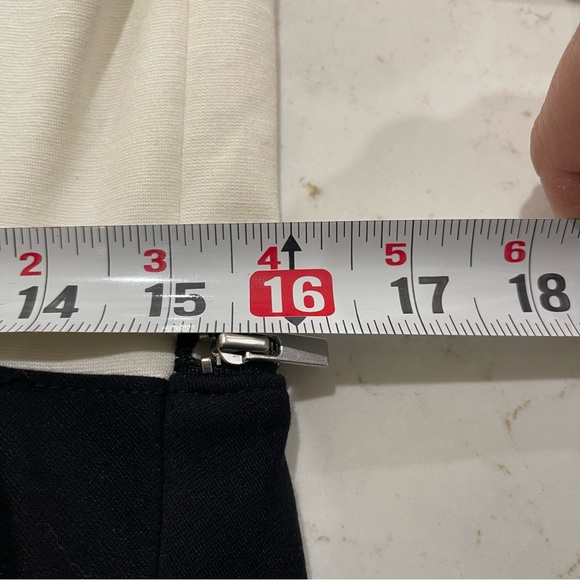 Banana Republic Color Block Zipper Dress Black/White. Size 14 - Picture 9 of 9